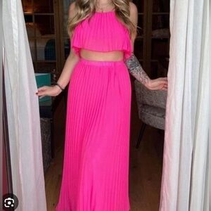 Barbiecore Hot Pink Pleated Two-Piece Set Maxi Skirt & Flowy Crop Top Size S